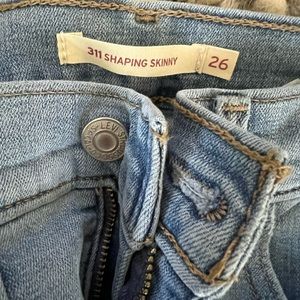 ** Levi’s women’s skinny jeans **